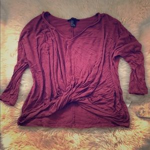 Flowy mid length sleeve top!